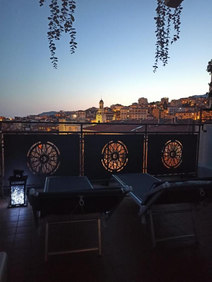 Cavour17 Apartment Сан Ремо Екстериор снимка